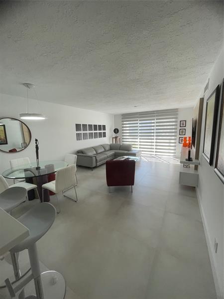 Image 11 of 41 For 604 2nd St  117