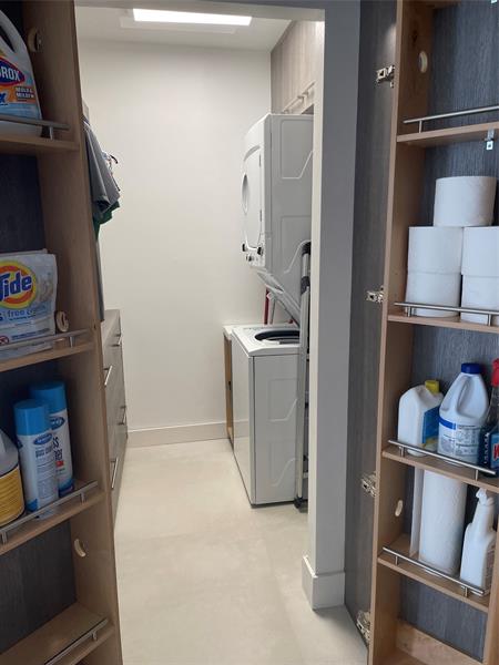 Image 20 of 41 For 604 2nd St  117