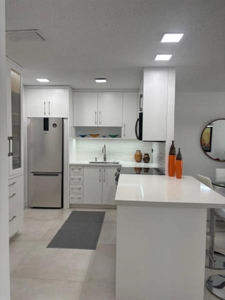 Image 4 of 41 For 604 2nd St  117