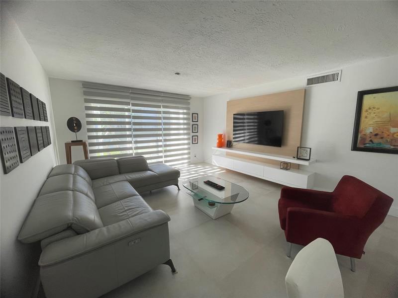 Image 8 of 41 For 604 2nd St  117