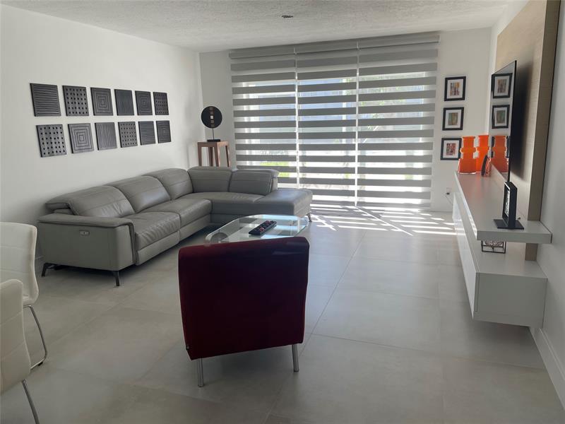 Image 9 of 41 For 604 2nd St  117