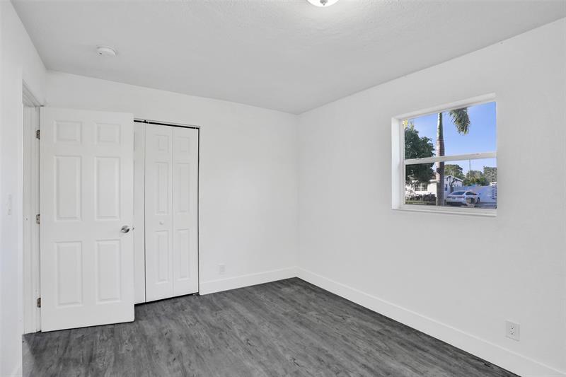 Image 10 of 25 For 6092 24th Ct