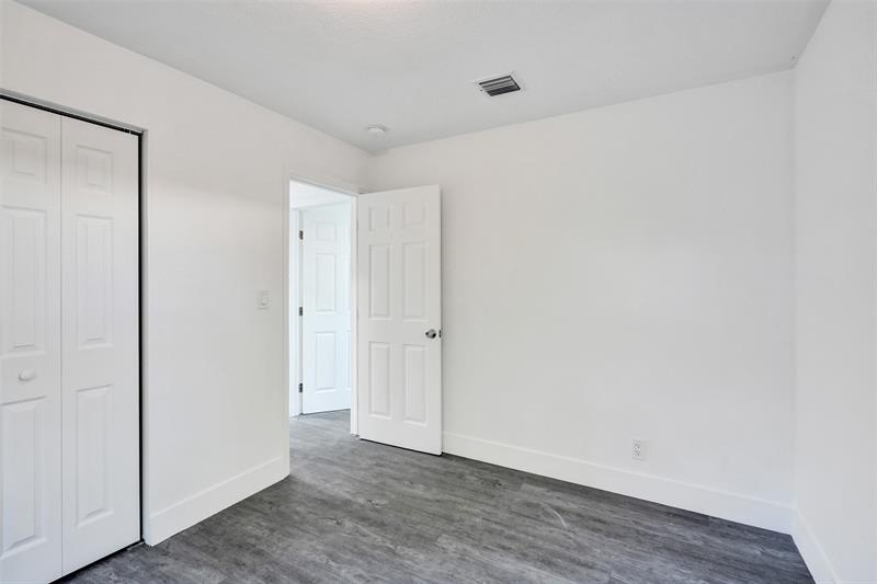 Image 14 of 25 For 6092 24th Ct