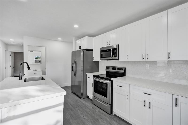 Image 18 of 25 For 6092 24th Ct