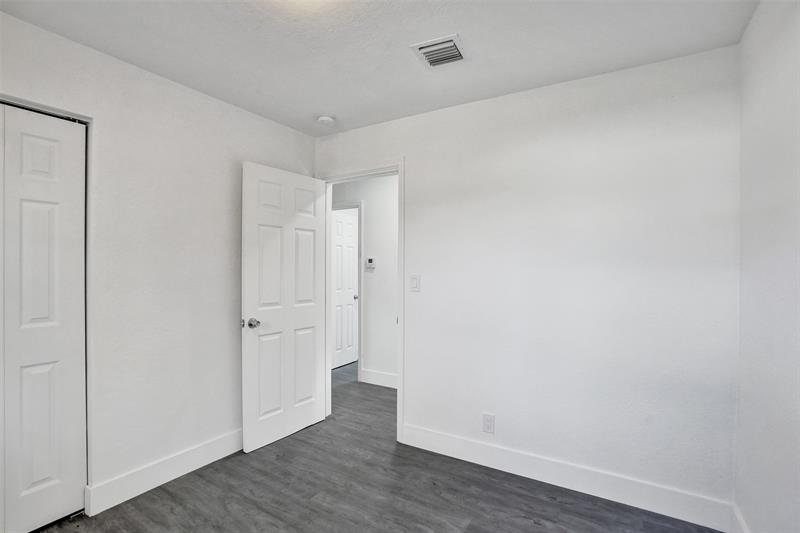 Image 9 of 25 For 6092 24th Ct