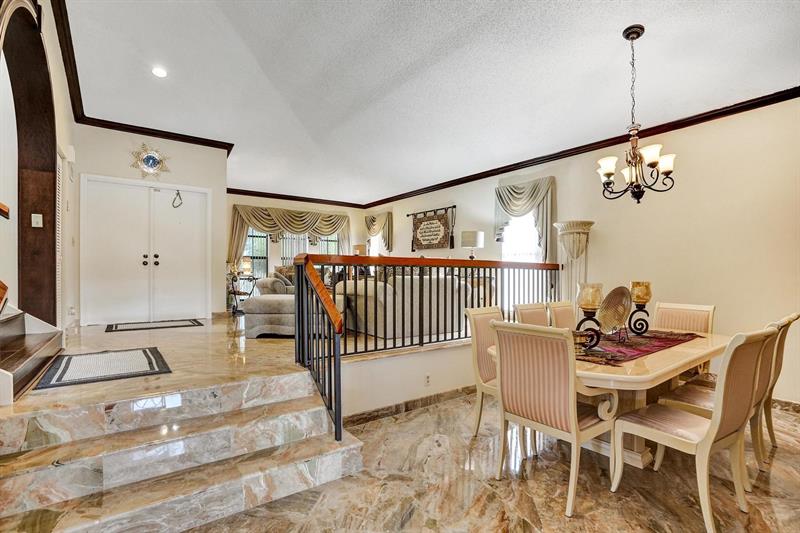 Image 12 of 81 For 6222 54th Dr