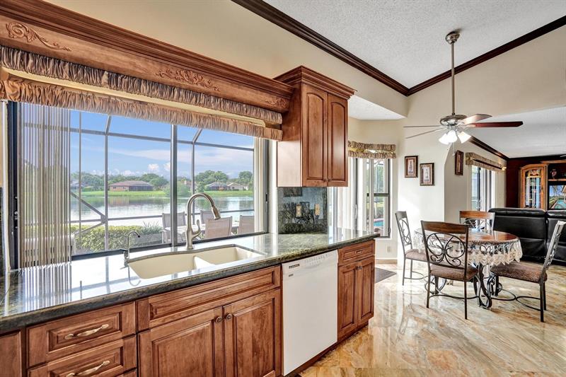 Image 22 of 81 For 6222 54th Dr