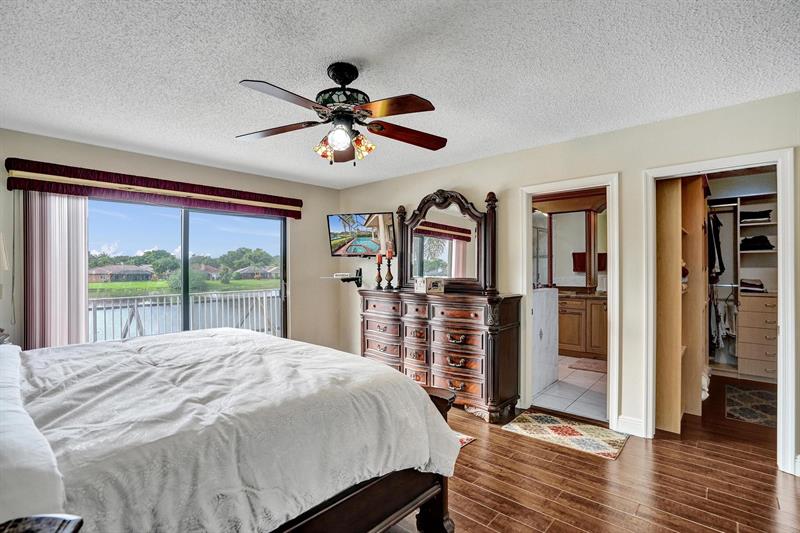 Image 46 of 81 For 6222 54th Dr