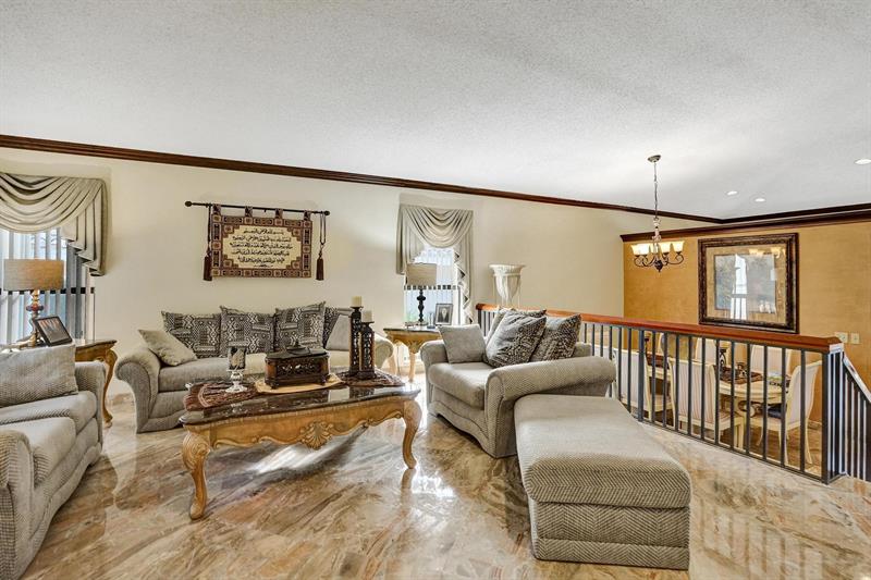 Image 5 of 81 For 6222 54th Dr