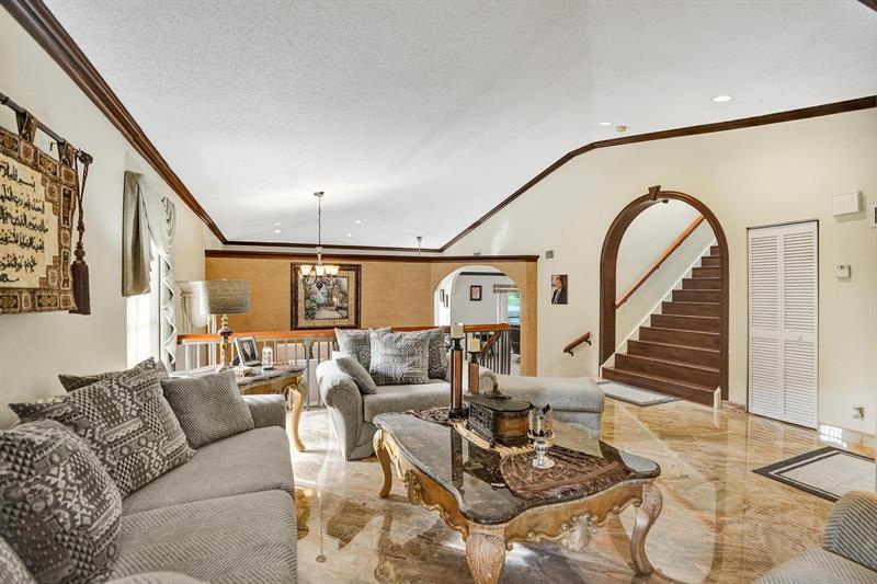 Image 8 of 81 For 6222 54th Dr