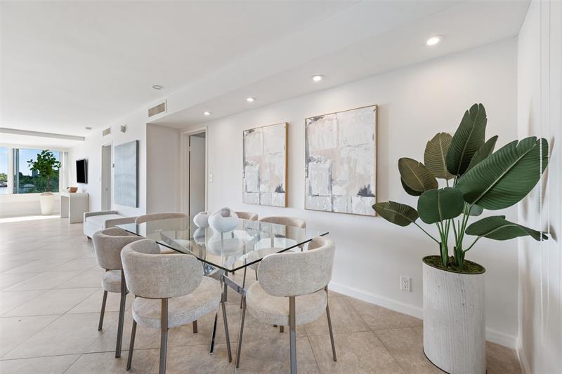 Image 11 of 36 For 215 Birch Rd  2b