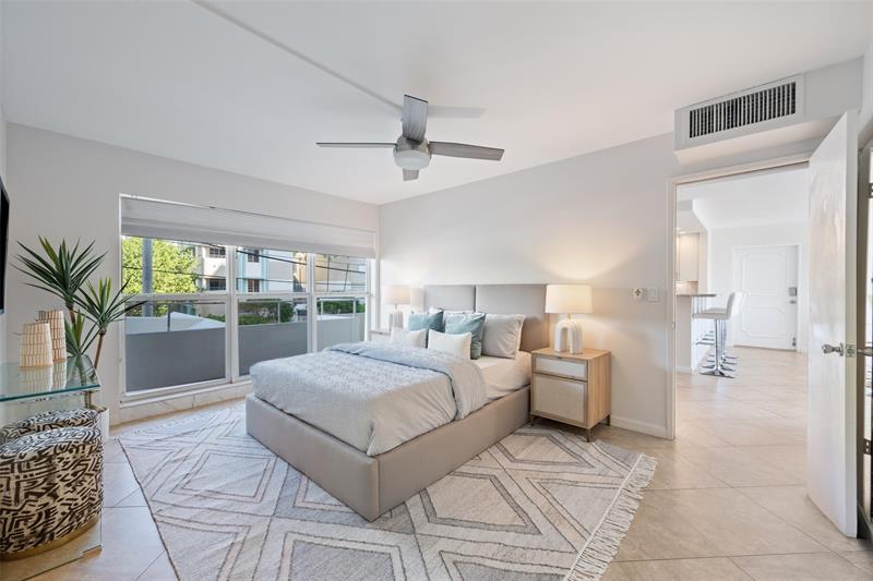 Image 21 of 36 For 215 Birch Rd  2b