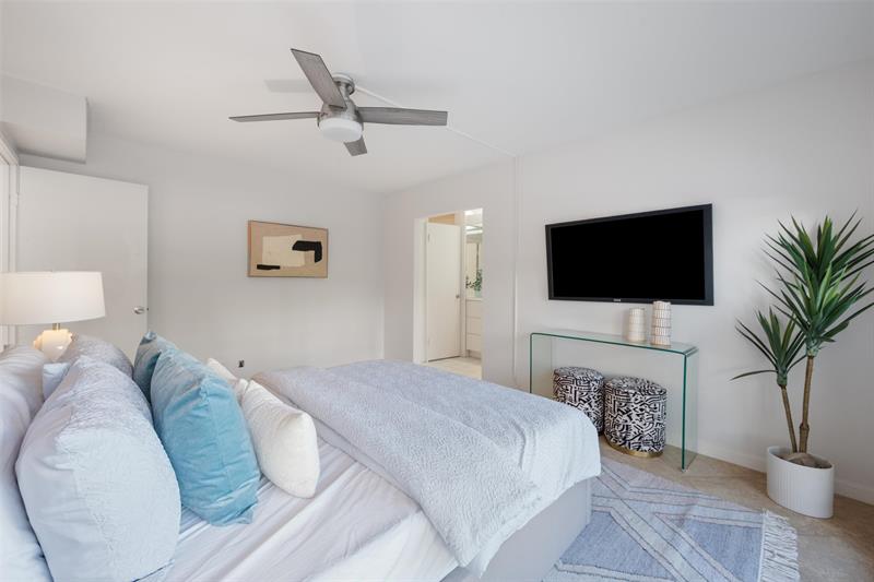 Image 22 of 36 For 215 Birch Rd  2b