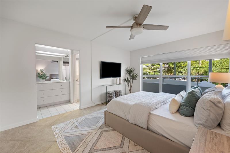 Image 23 of 36 For 215 Birch Rd  2b