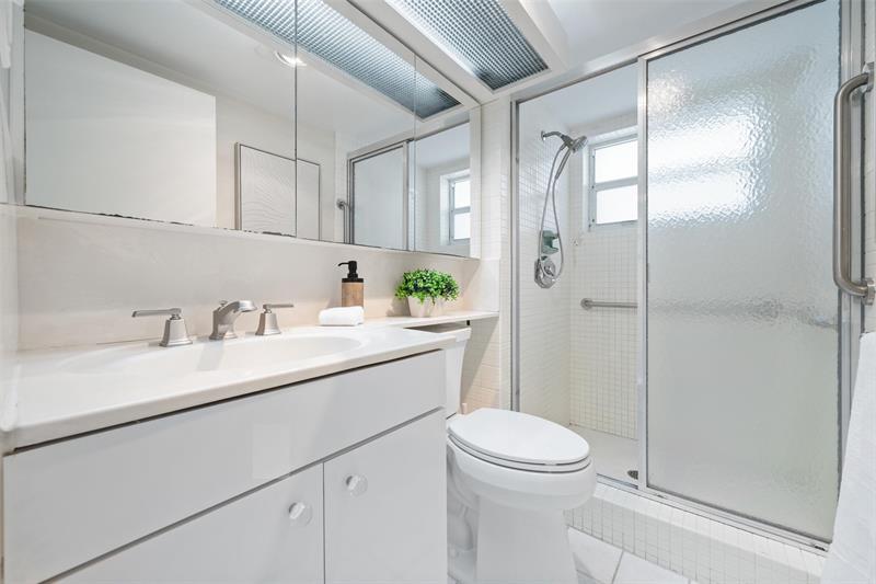 Image 26 of 36 For 215 Birch Rd  2b