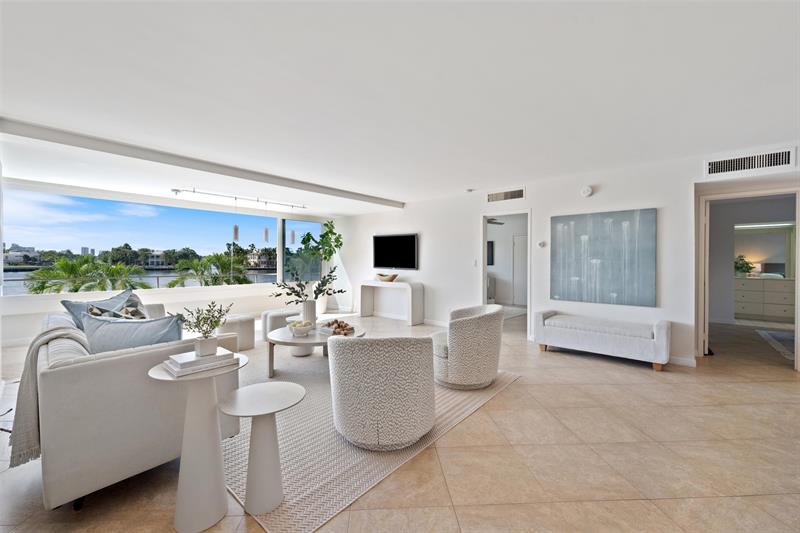 Image 3 of 36 For 215 Birch Rd  2b