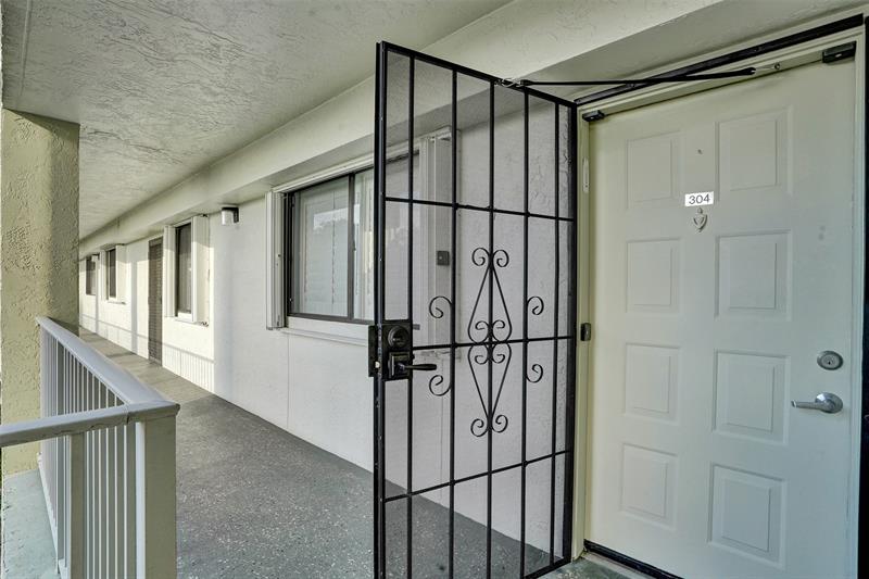 Image 15 of 67 For 2334 Cypress Bend Dr  304