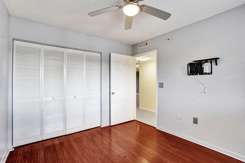 Image 18 of 67 For 2334 Cypress Bend Dr  304
