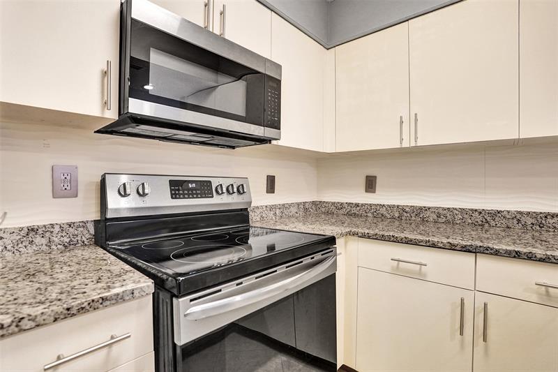 Image 26 of 67 For 2334 Cypress Bend Dr  304