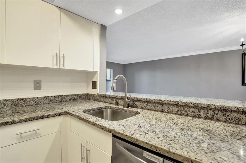 Image 27 of 67 For 2334 Cypress Bend Dr  304
