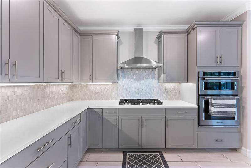 Image 14 of 54 For 2535 Primrose Pl