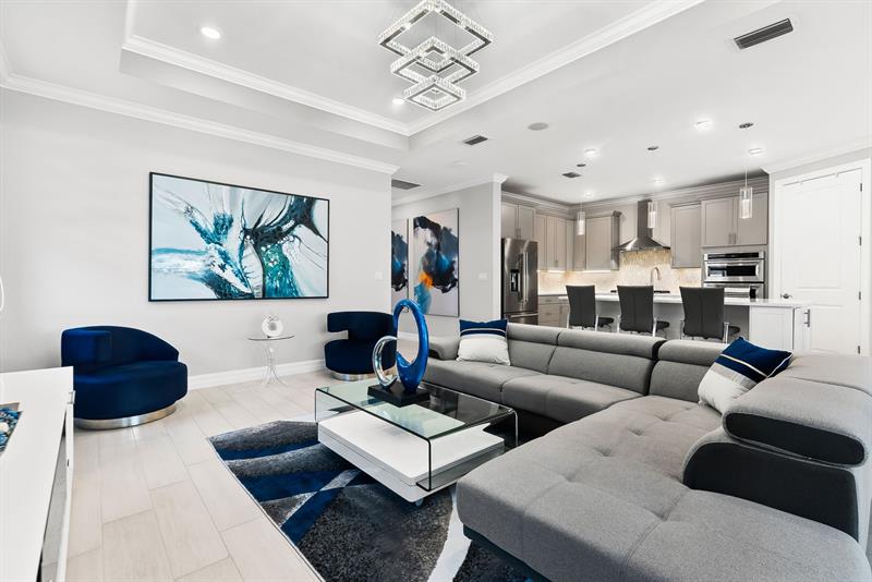 Image 16 of 54 For 2535 Primrose Pl