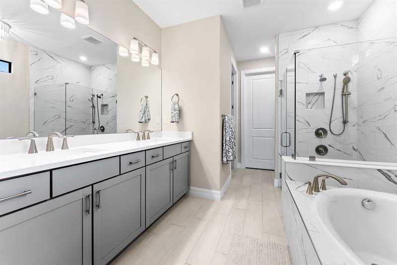 Image 21 of 54 For 2535 Primrose Pl