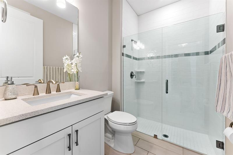 Image 24 of 54 For 2535 Primrose Pl