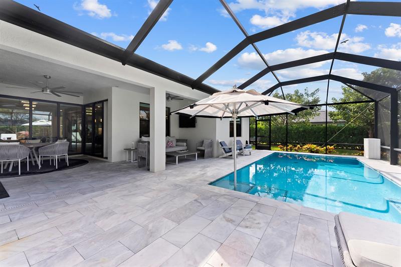 Image 27 of 54 For 2535 Primrose Pl