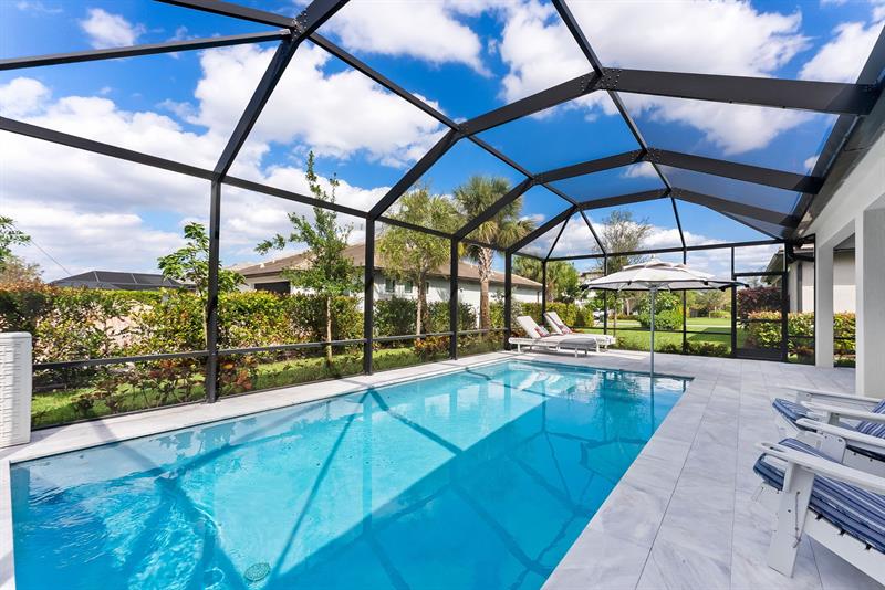 Image 29 of 54 For 2535 Primrose Pl