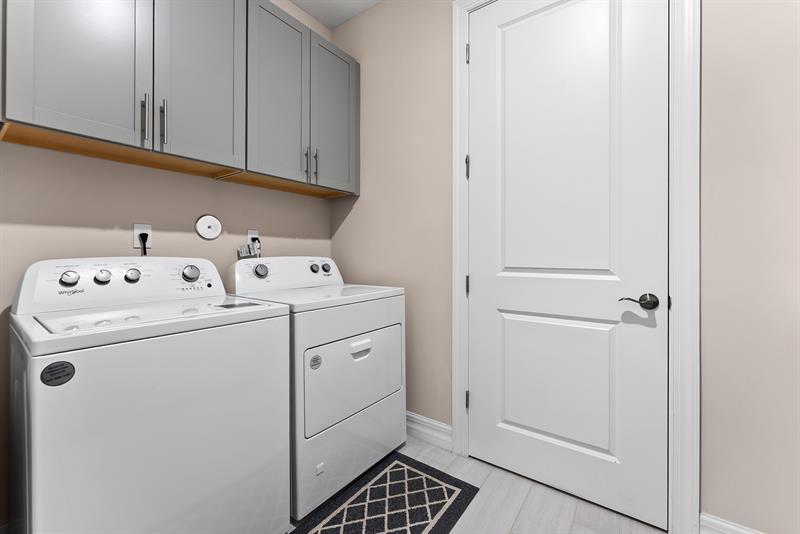 Image 31 of 54 For 2535 Primrose Pl