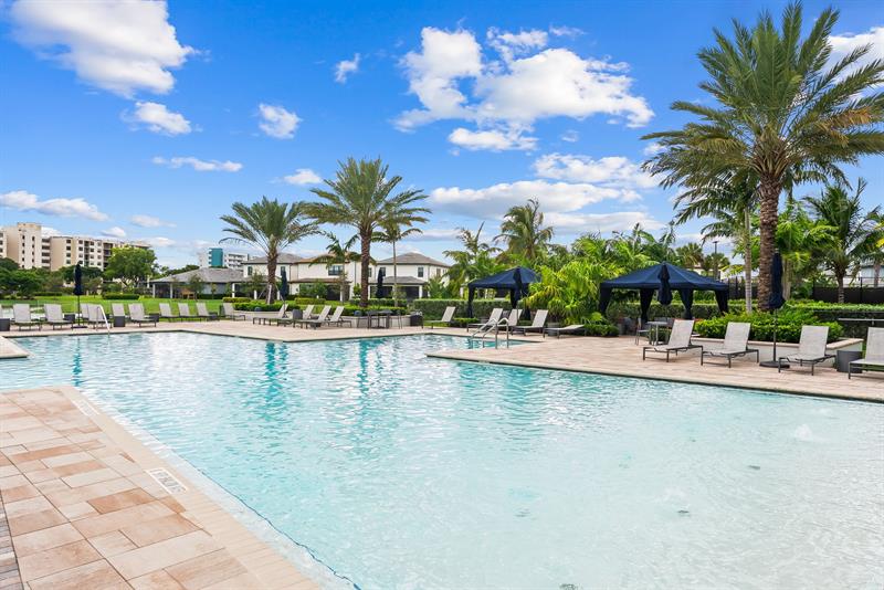 Image 37 of 54 For 2535 Primrose Pl