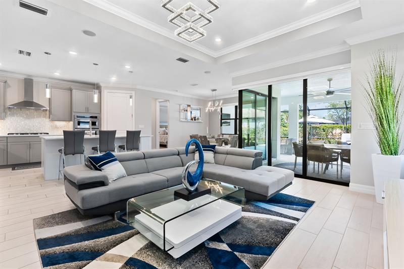 Image 5 of 54 For 2535 Primrose Pl