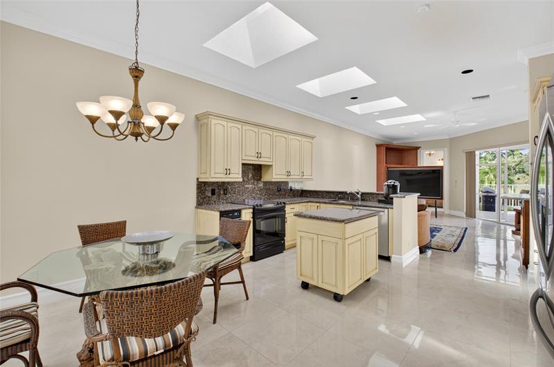 Image 16 of 50 For 5413 Ascot Bnd