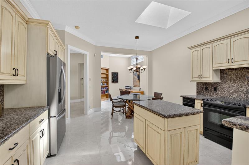 Image 17 of 50 For 5413 Ascot Bnd
