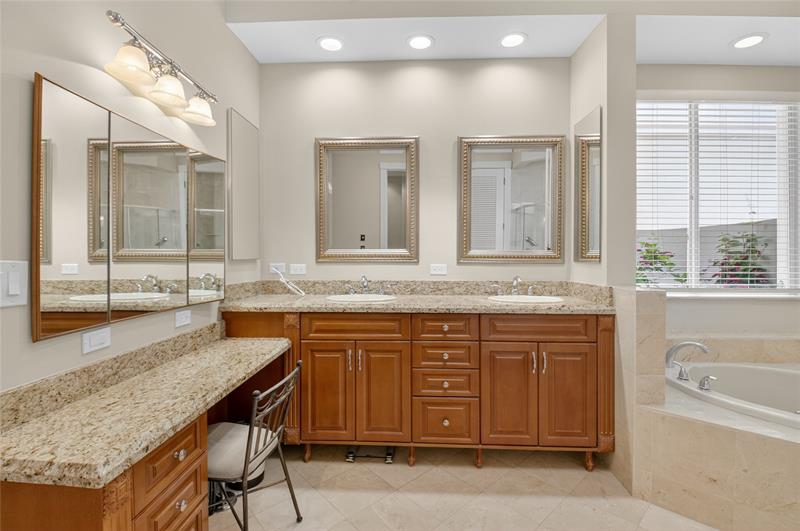 Image 33 of 50 For 5413 Ascot Bnd