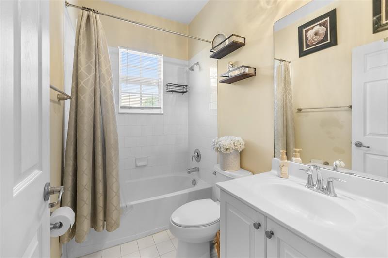Image 20 of 36 For 3230 32nd Terrace  3230