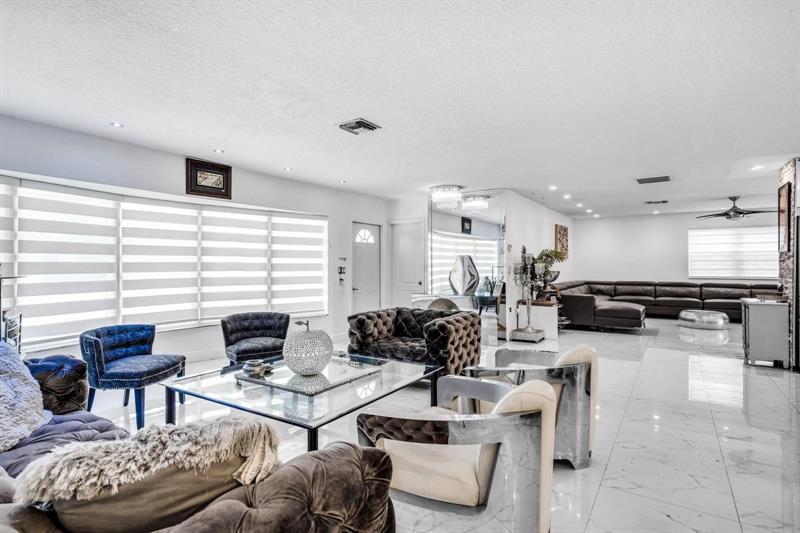 Image 5 of 37 For 4100 36th Ave