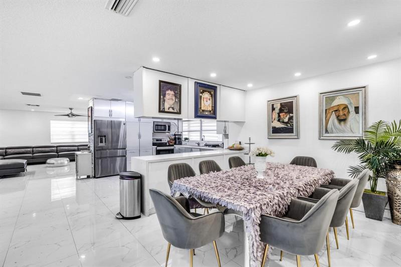 Image 6 of 37 For 4100 36th Ave