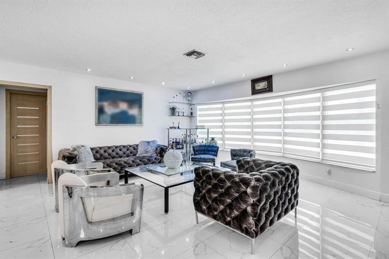 Image 8 of 37 For 4100 36th Ave