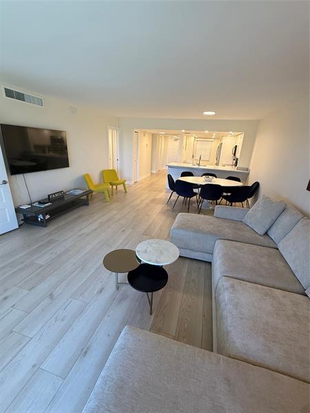 Image 26 of 39 For 802 Cypress Blvd 101