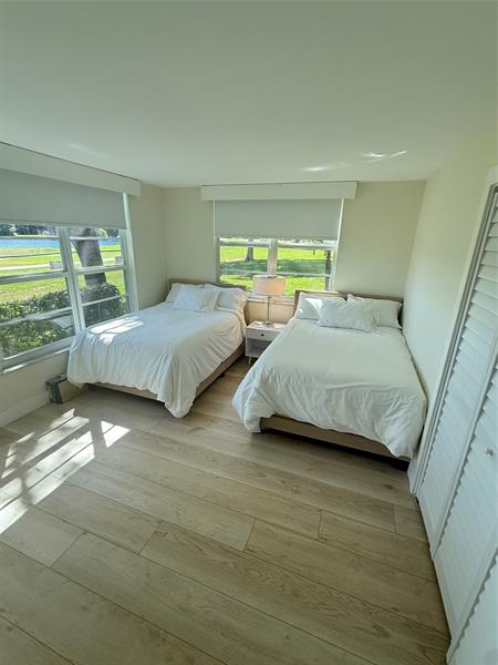 Image 29 of 39 For 802 Cypress Blvd 101