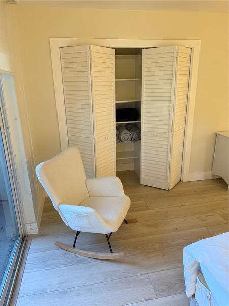 Image 6 of 39 For 802 Cypress Blvd 101