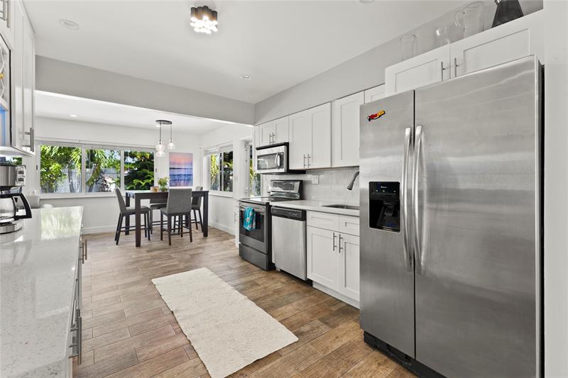 Image 7 of 21 For 341 49th St  