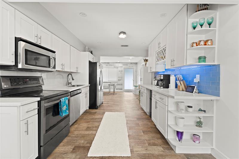 Image 8 of 21 For 341 49th St  
