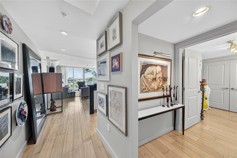 Image 4 of 99 For 1 Ocean Blvd  709