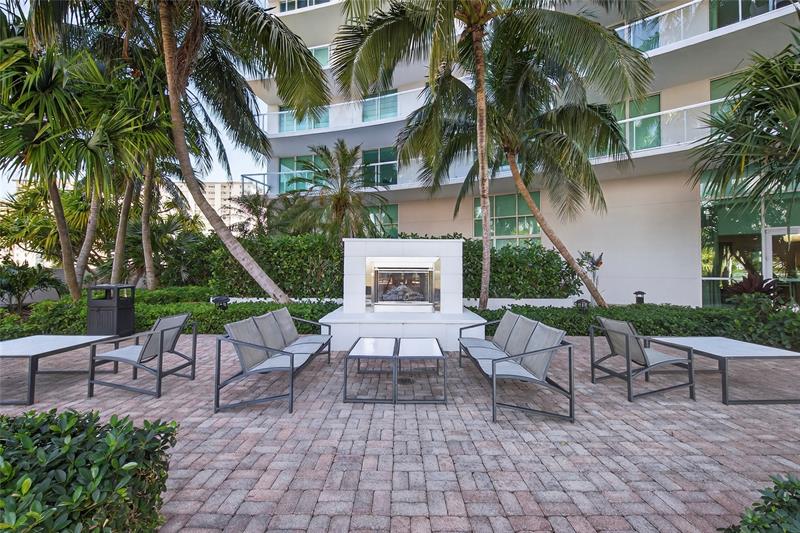Image 62 of 99 For 1 Ocean Blvd  709