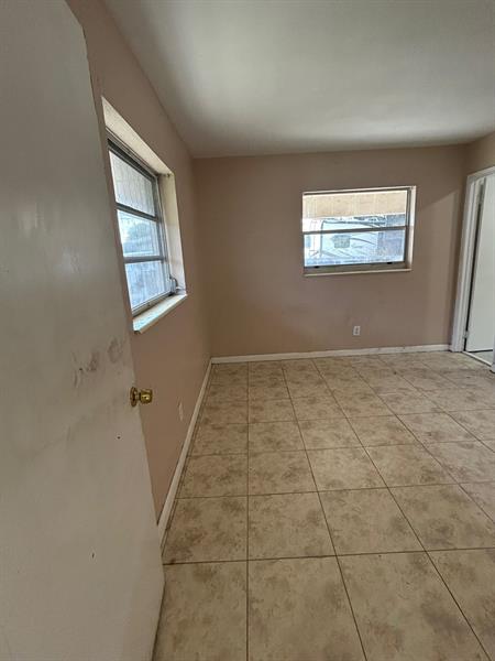 Image 7 of 7 For 3271 17th St