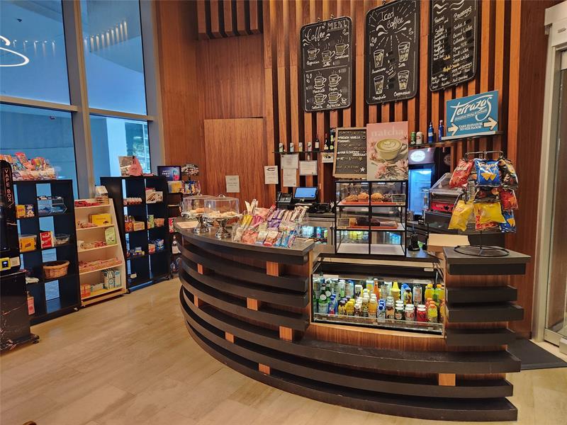 Image 32 of 51 For 4111 Ocean Dr  2107