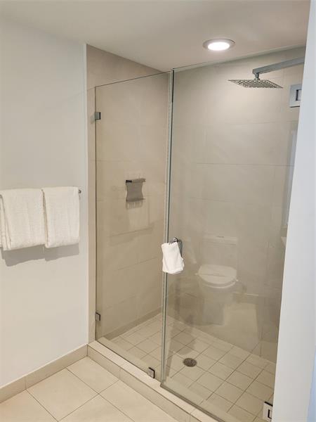 Image 36 of 51 For 4111 Ocean Dr  2107